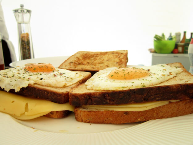 Приготовление - Французский завтрак за 15 минут: «крок-мадам» и «крок-месье» - Шаг 4