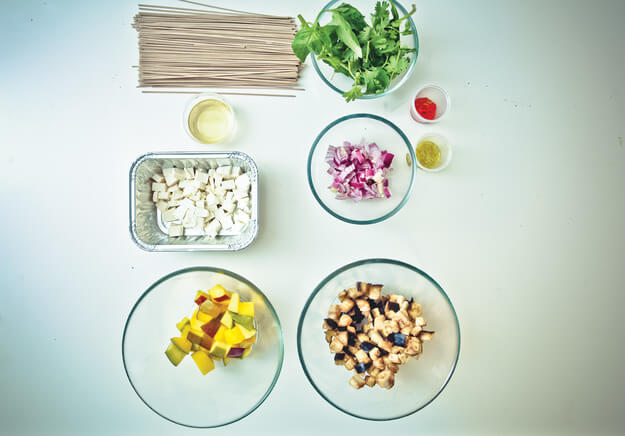 Приготовление - Лапша гречневая «Соба» с сыром тофу, манго и баклажанами - Шаг 2