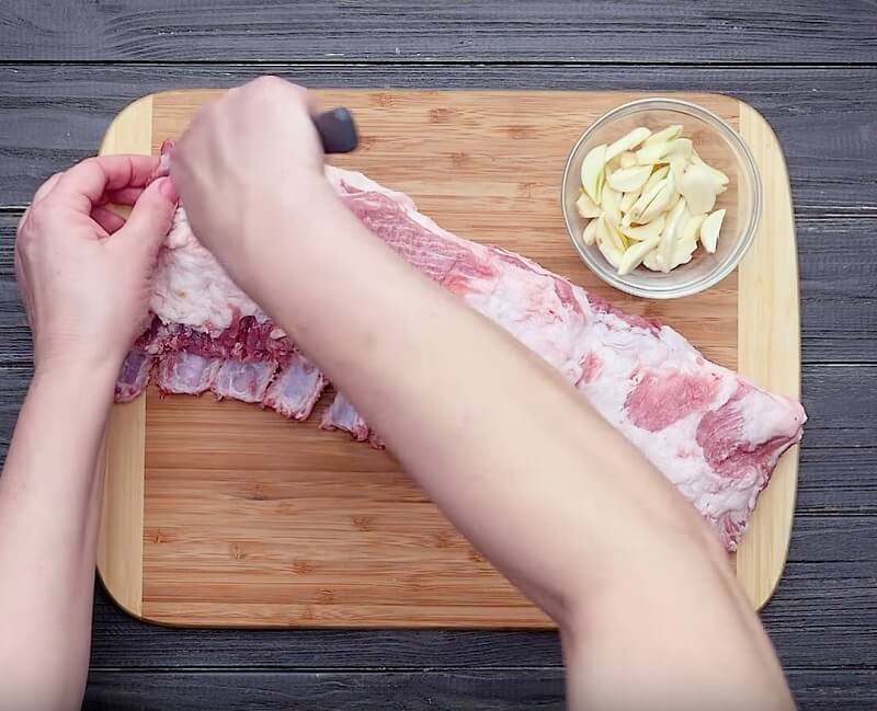Приготовление - Изумительные свиные ребрышки запеченные в духовке - Шаг 2