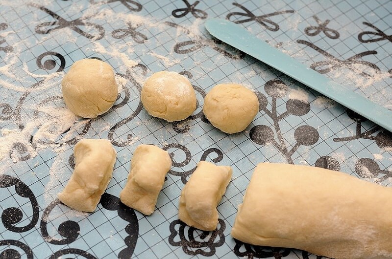 Приготовление - Как приготовить хрустящие сырные лепешки на сковороде - Шаг 3