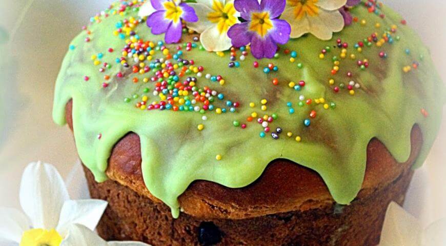 Пасхальный пирог (кулич) со сливочной помадкой