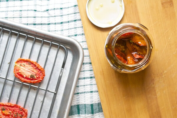 Приготовление - Рецепт приготовления вяленых томатов в домашних условиях - Шаг 4