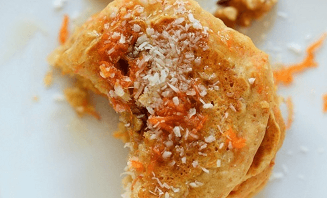 Приготовление - Оладьи из моркови с кокосовой стружкой - Шаг 5