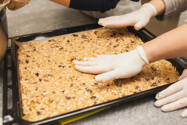 Приготовление - Полезные энергетические батончики всего за 20 минут - Шаг 4