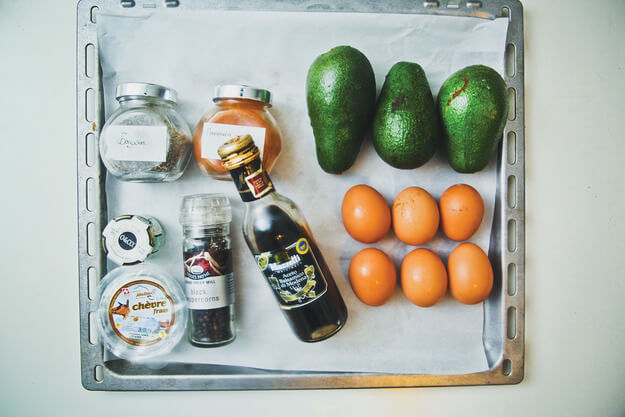 Приготовление - Авокадо запеченное с яйцом. Божественный вкус! - Шаг 1