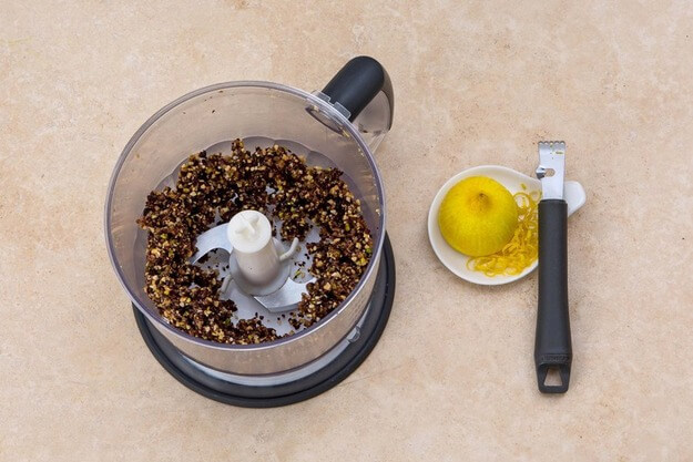 Приготовление - Ароматные медовые пряники в домашних условиях - Шаг 2