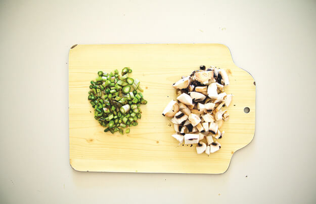 Приготовление - Картофельный крем-суп из белых грибов и спаржи - Шаг 3
