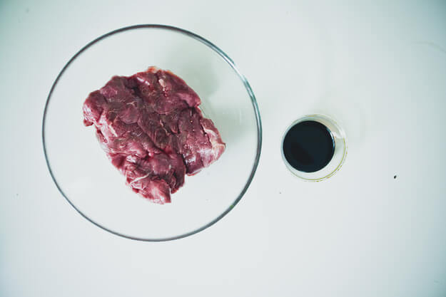 Приготовление - Сочная и нежная говядина с рукколой и апельсинами - Шаг 1