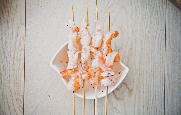 Приготовление - Спринг-роллы с морепродуктами, овощами и пряным соусом - Шаг 4