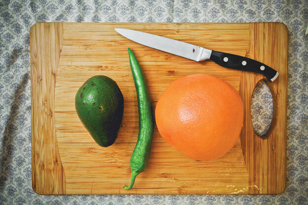 Приготовление - Быстрый салат со свежими овощами и кальмарами - Шаг 5