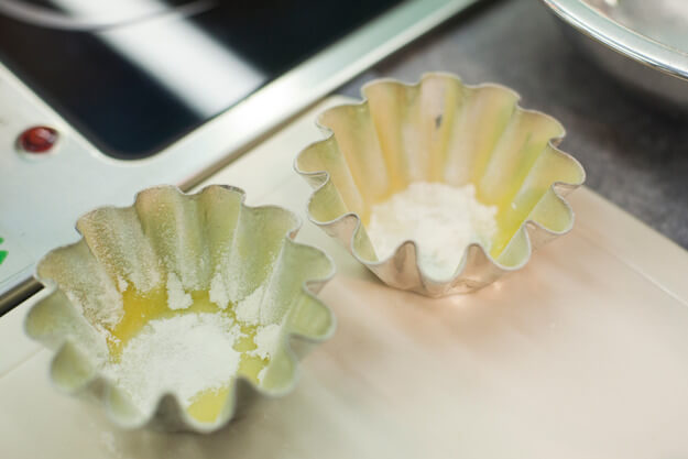 Приготовление - Итальянские пирожные со свежими ягодами и рикоттой в домашних условиях - Шаг 4