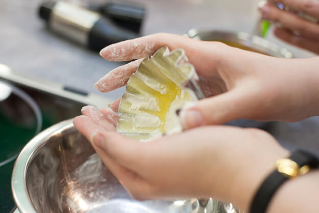 Приготовление - Итальянские пирожные со свежими ягодами и рикоттой в домашних условиях - Шаг 3