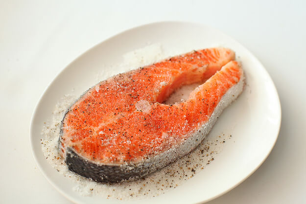 Приготовление - Рецепт лосося под острым цитрусовым соусом - Шаг 1