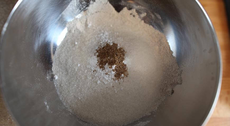 Приготовление - Рецепт постных кексов с яблоком, кешью, кориандром - Шаг 1