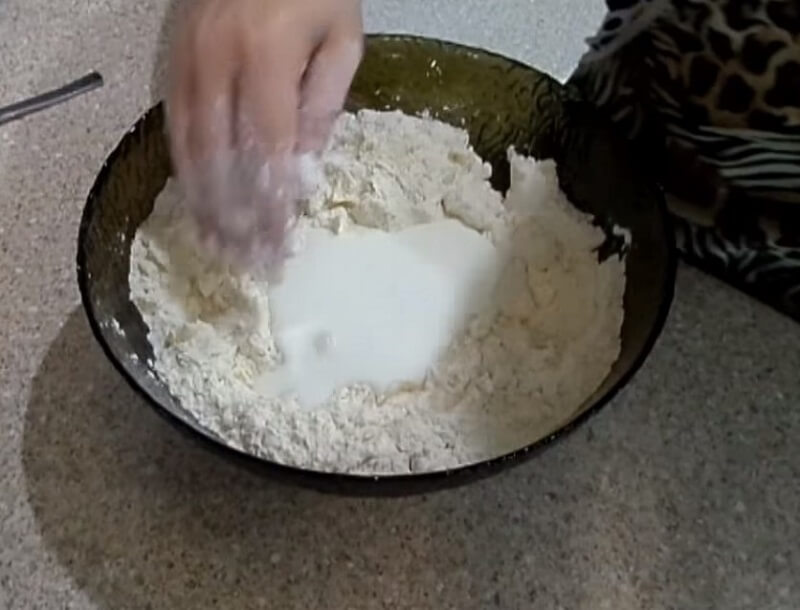 Приготовление - Ванильное песочное печенье с ореховой начинкой - Шаг 2