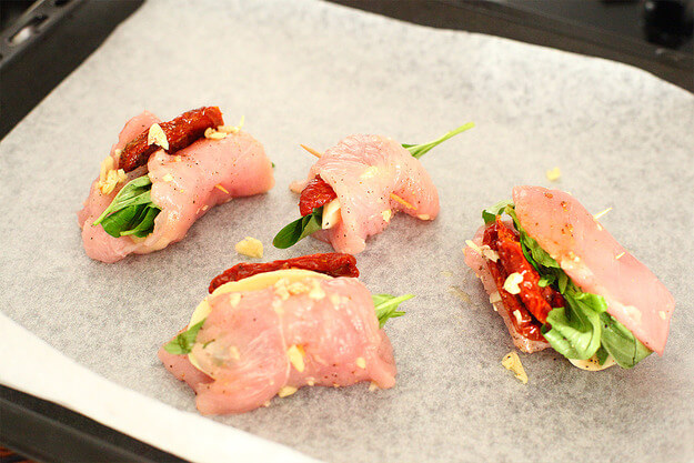 Приготовление - Нежные рулеты из мяса индейки с сыром - Шаг 5