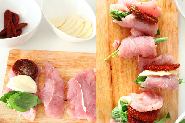 Приготовление - Нежные рулеты из мяса индейки с сыром - Шаг 2