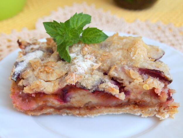 Приготовление - Вкусный сливово-яблочный насыпной пирог - Шаг 10