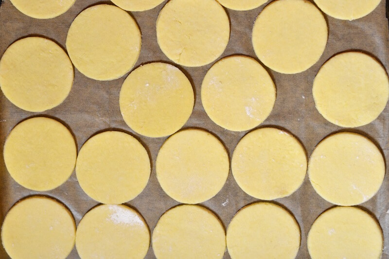 Приготовление - Рецепт приготовления необычного сырного печенья - Шаг 3