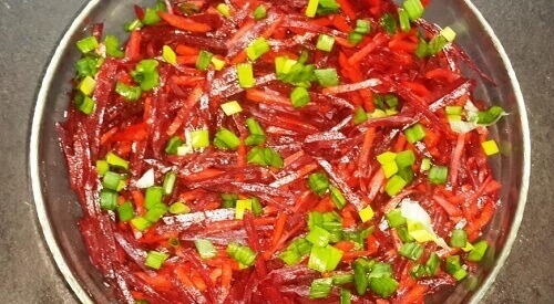 Постный салат с корейской морковью и свеклой