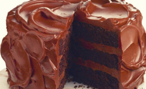 Праздничный шоколадный торт «Пища дьявола» с желатином
