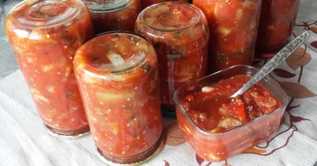 Любимые рецепты вкуснейших салатов из помидор на зиму