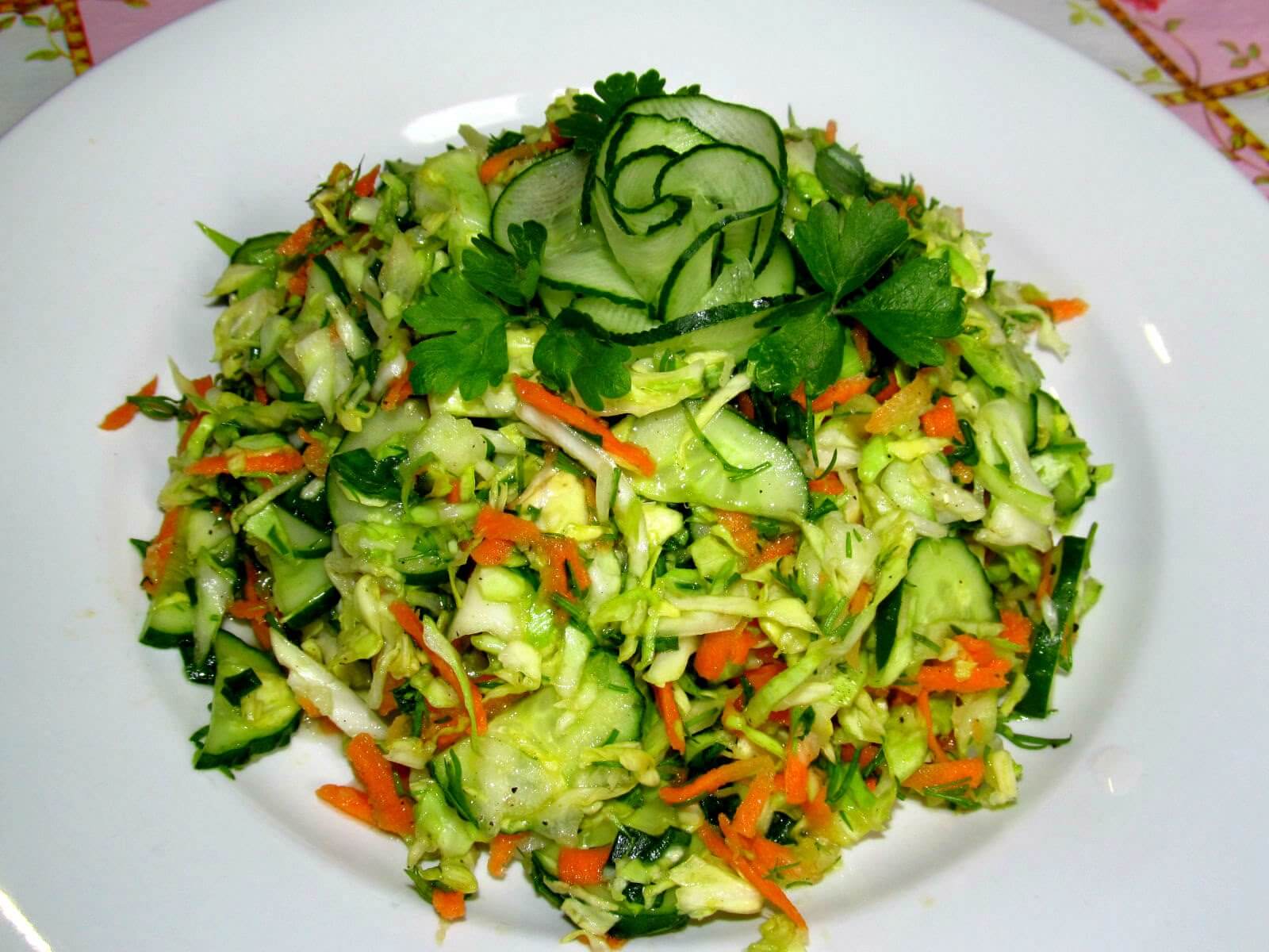 Салат из овощей очень вкусно