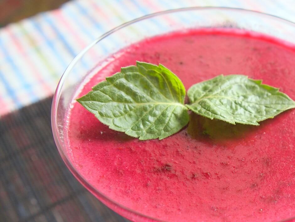 Аппетитная панна-котта на агар-агаре из ягод смородины