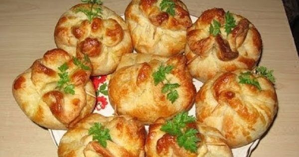 Эти красивые пирожки-мешочки должен попробовать каждый! Приготовьте своим близким, они будут в восторге от этой вкуснятины!