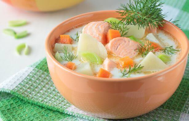 Финская кухня: очень вкусный сливочный суп с лососем