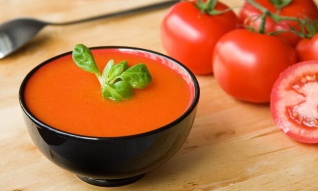 Испанская кухня: холодный суп гаспачо из свежих овощей