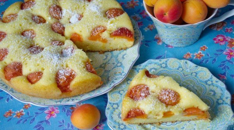 Лучший летний десерт: абрикосовый пирог за пару минут!