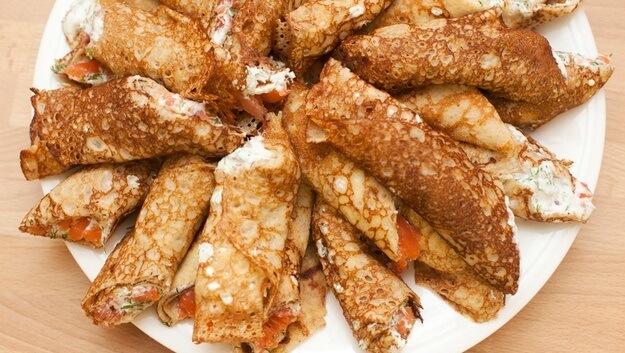 Невероятно вкусные рулетики с семгой и сливочным сыром