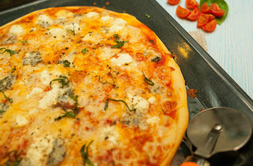 Традиционная пицца «Четыре сыра»
