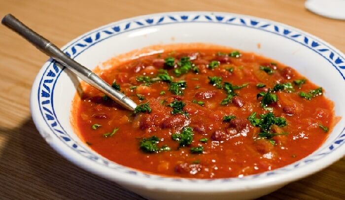 Рецепт острого цыганского супа с мясом и красным вином