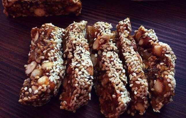 Сладкая колбаска «Вкус детства»: простые рецепты