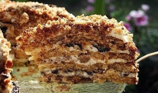 Домашний торт «Белочка» с орехами: пошаговый рецепт