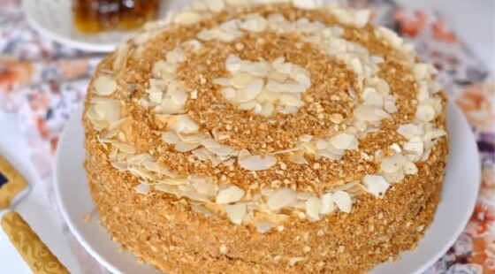 Фирменный торт «Медовик» простой пошаговый рецепт