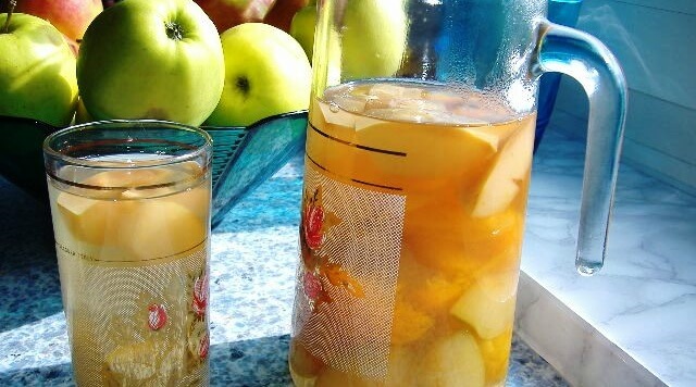 Как сварить вкусный кисель из свежих яблок