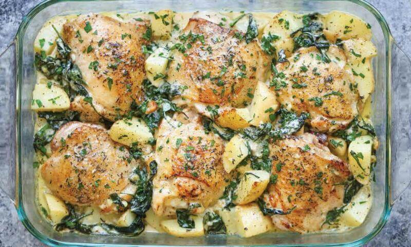 Курица с картошкой, запеченная в соусе: пошаговый рецепт