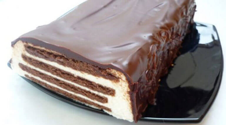 Потрясающий творожный торт «Полосатый» без выпечки