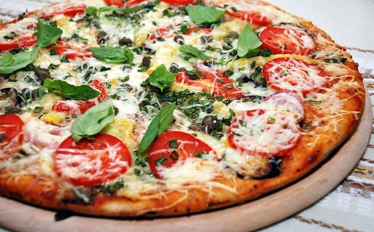 Сочная овощная пицца в домашних условиях