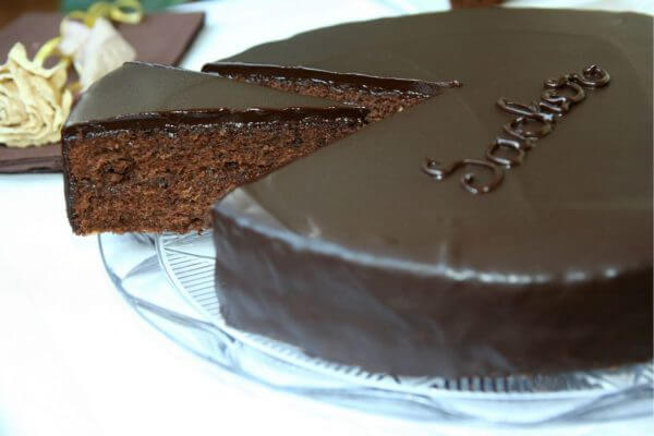 Торт «Захер» – классический рецепт идеального шоколадного десерта!