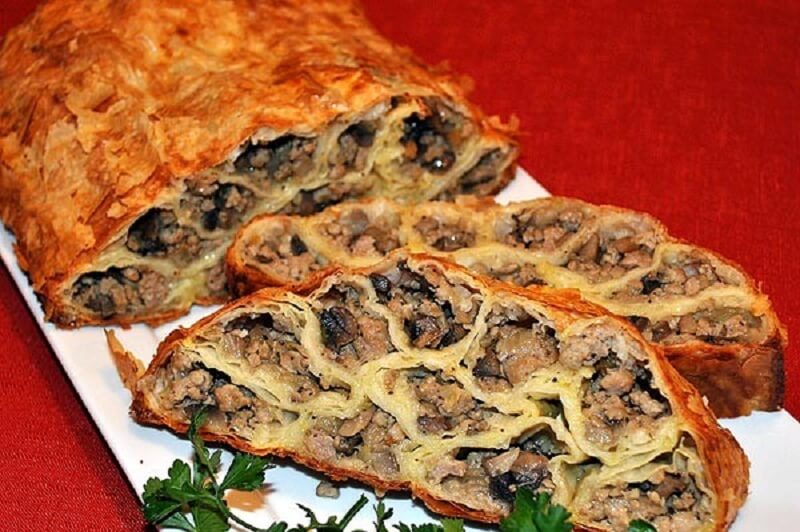 Пирог с мясом «Монастырская изба»
