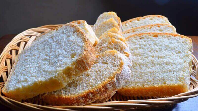 Хлеб белый - рецепта с пошаговыми фото в домашних условиях на bigtrack59.ru